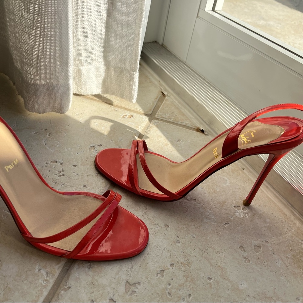 Christian Louboutin (authentic) heels in patent Coral orange. Size 39 1/2.